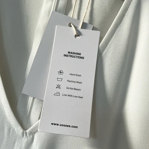 Uoozee White Wide Leg Crop V neck Elbow length sleeve Jumpsuit NWT - Picture 2 of 7